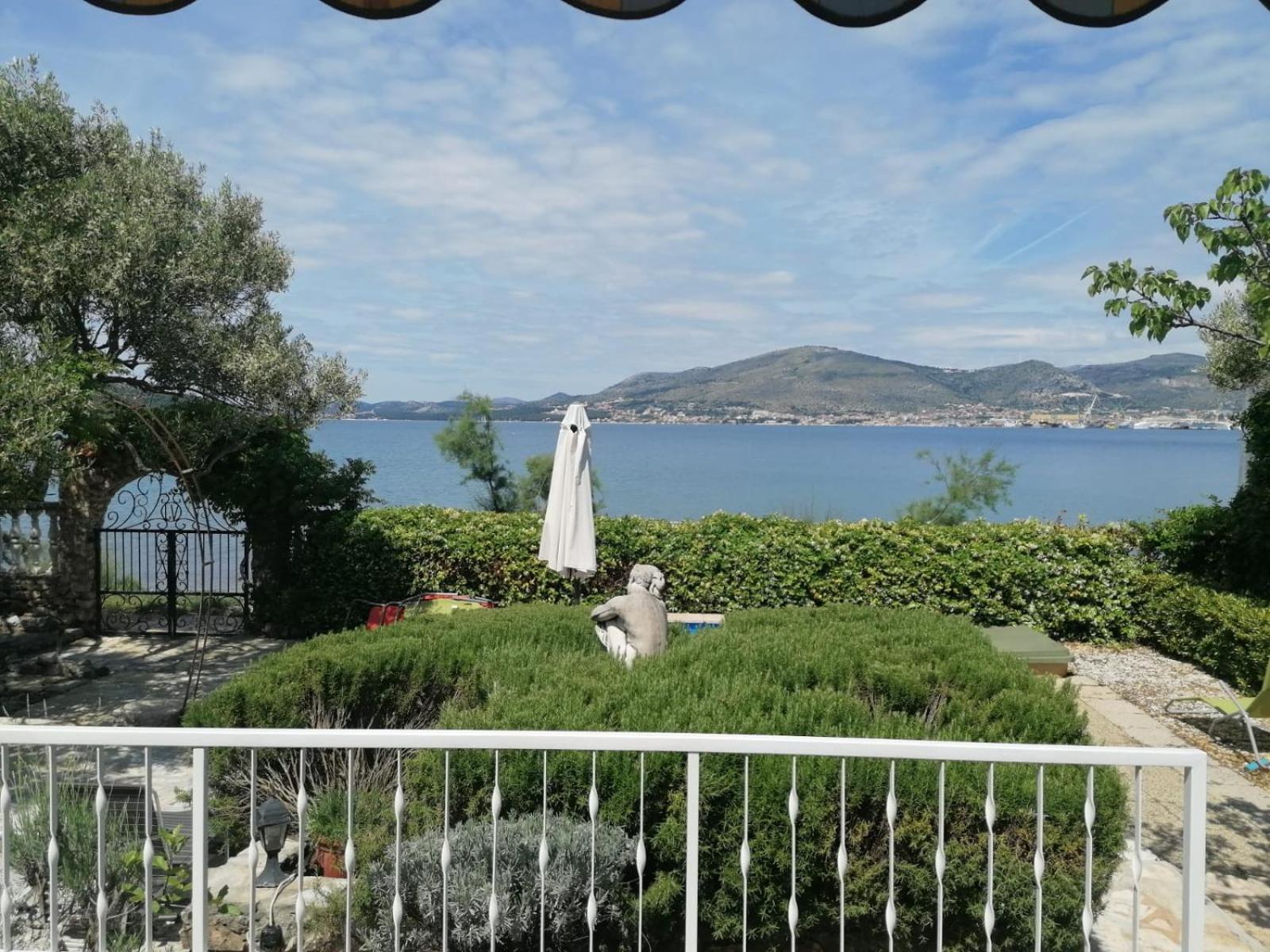 Apartments Villa Julia トロギール エクステリア 写真